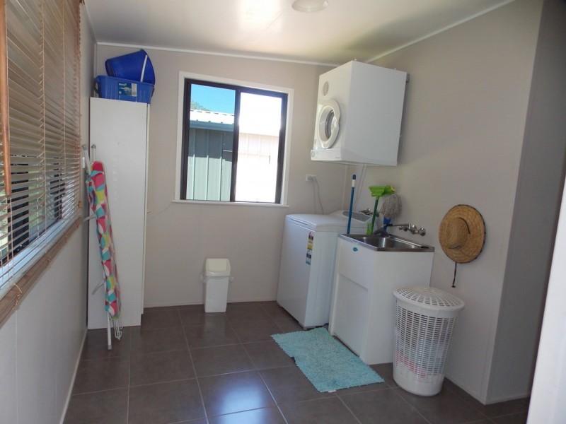 13 Violet Street, Blackall QLD 4472