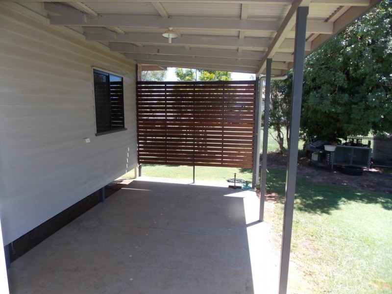 13 Violet Street, Blackall QLD 4472