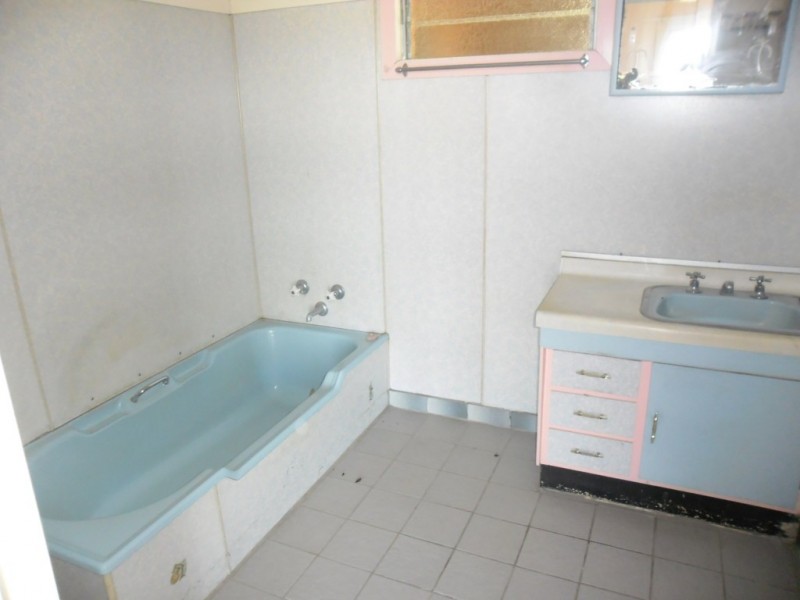 1 Weldon Street, Wandoan QLD 4419