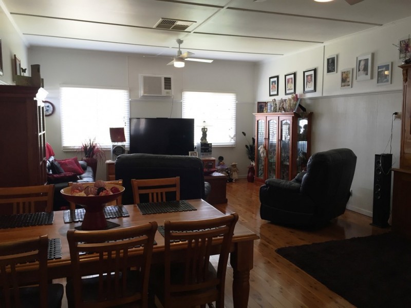 85 Pratten Street, Dalby QLD 4405