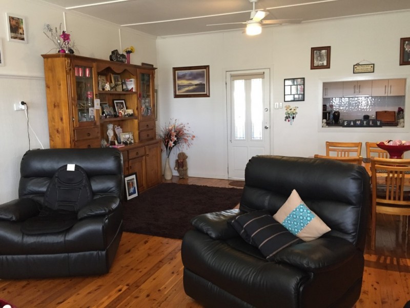 85 Pratten Street, Dalby QLD 4405