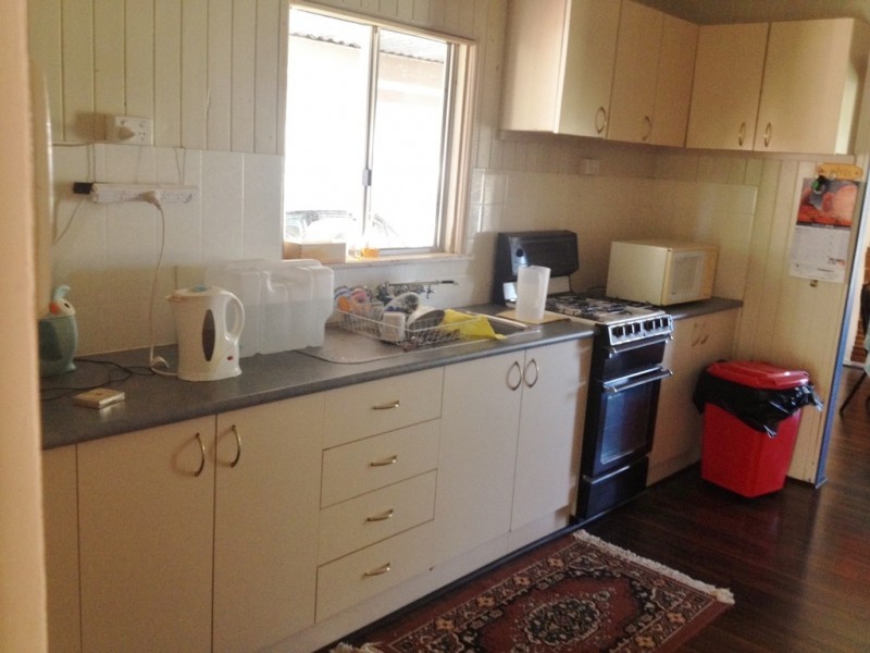 43 Robert Street, Surat QLD 4417