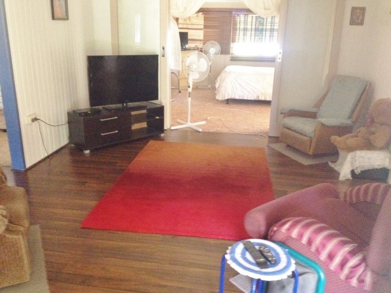 43 Robert Street, Surat QLD 4417