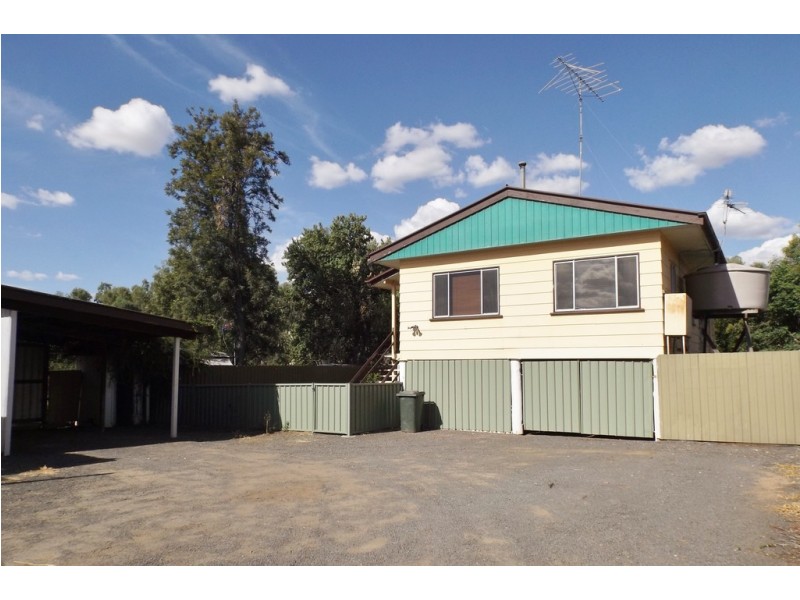 46 Gregory Street, Roma QLD 4455