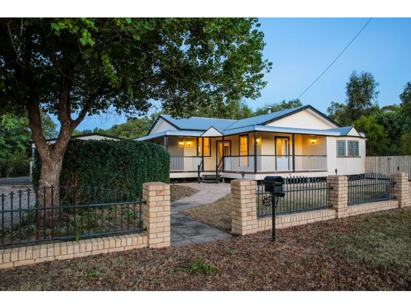 234 Edwardes Street, Roma QLD 4455
