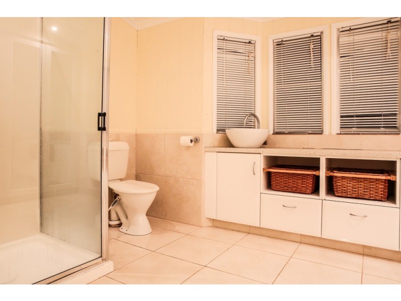 234 Edwardes Street, Roma QLD 4455