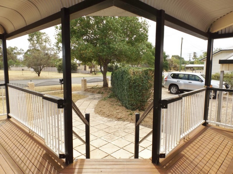 234 Edwardes Street, Roma QLD 4455