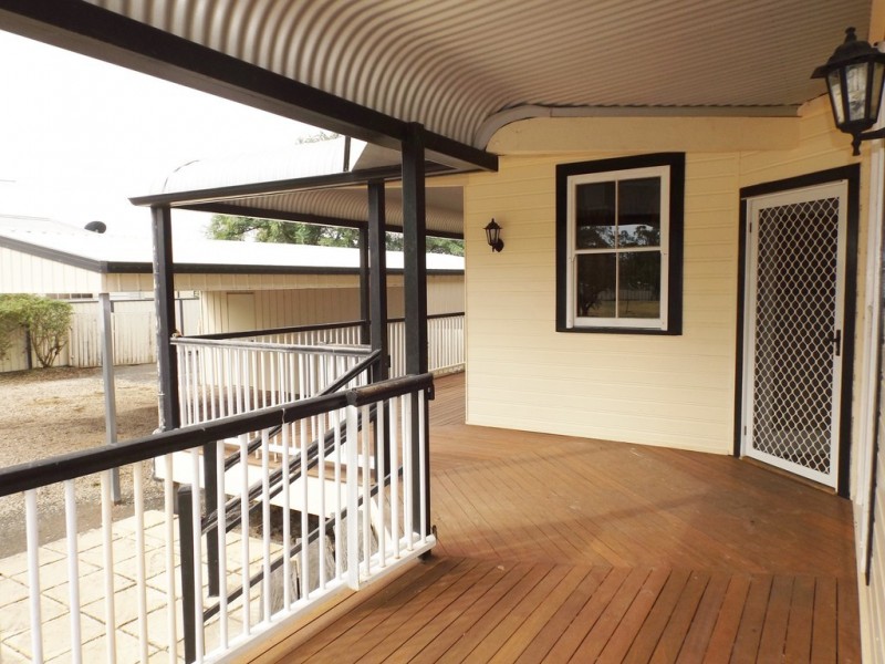 234 Edwardes Street, Roma QLD 4455