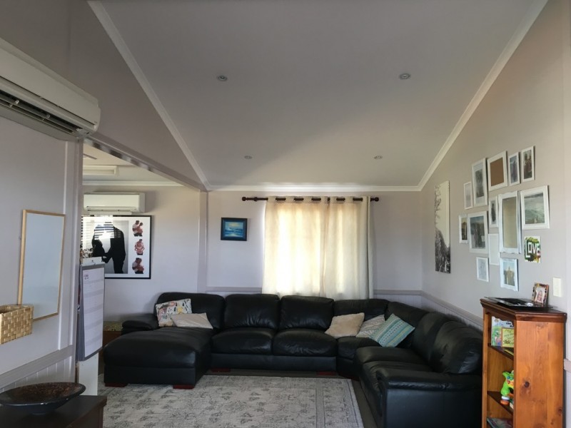 7 Racecourse Road, Miles QLD 4415