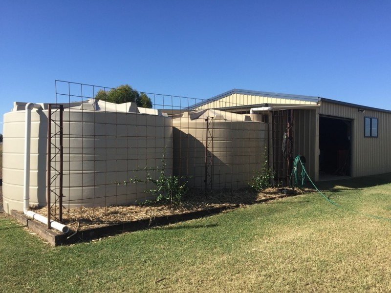 80 Sandalwood Avenue South, Dalby QLD 4405