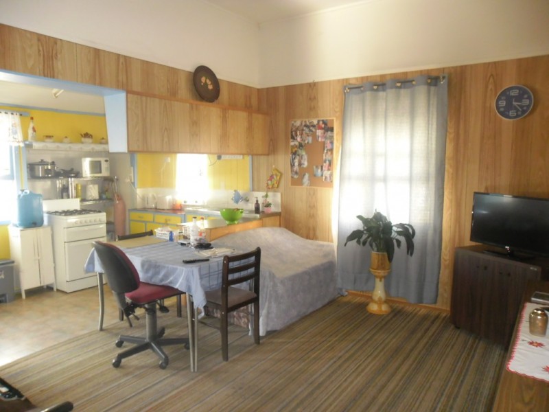 31 Hawkins street, Miles QLD 4415