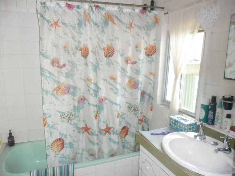 31 Hawkins street, Miles QLD 4415