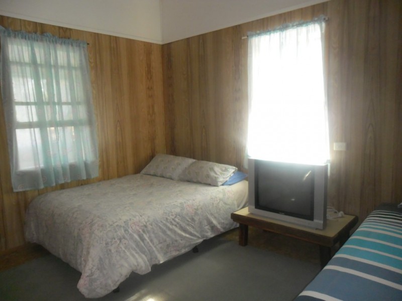 31 Hawkins street, Miles QLD 4415