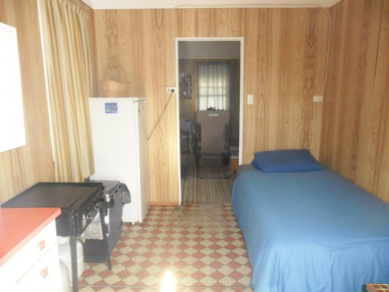 31 Hawkins street, Miles QLD 4415