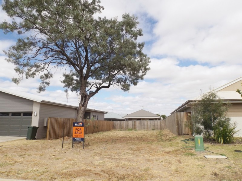 228 McDowall Street, Roma QLD 4455