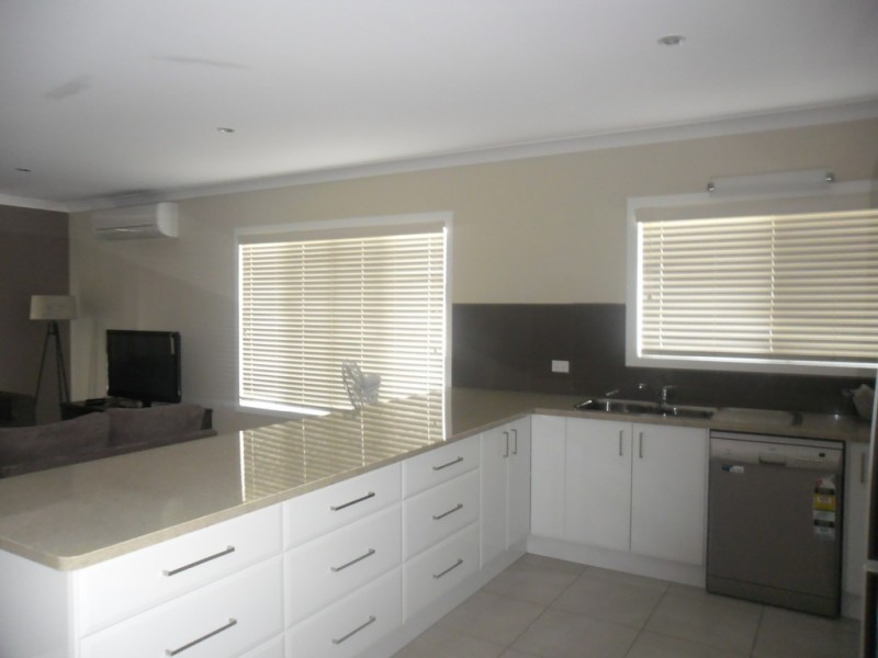 21 Daisy Street, Miles QLD 4415