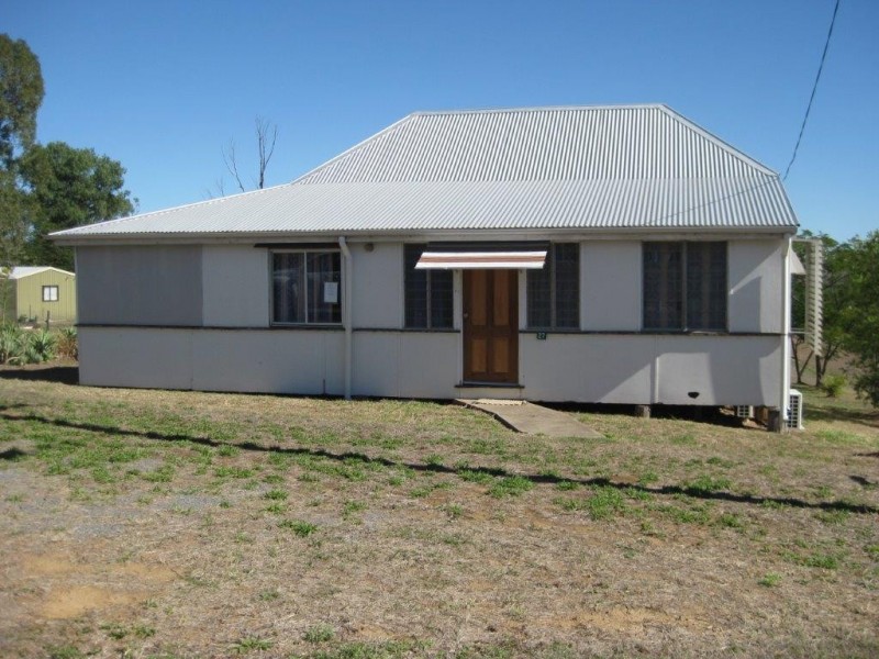 27 Wolsey Street, Taroom QLD 4420