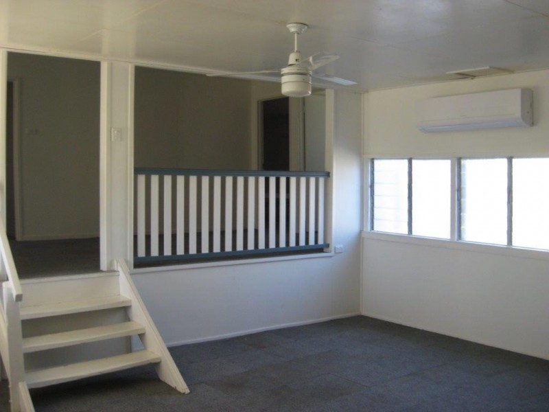 27 Wolsey Street, Taroom QLD 4420