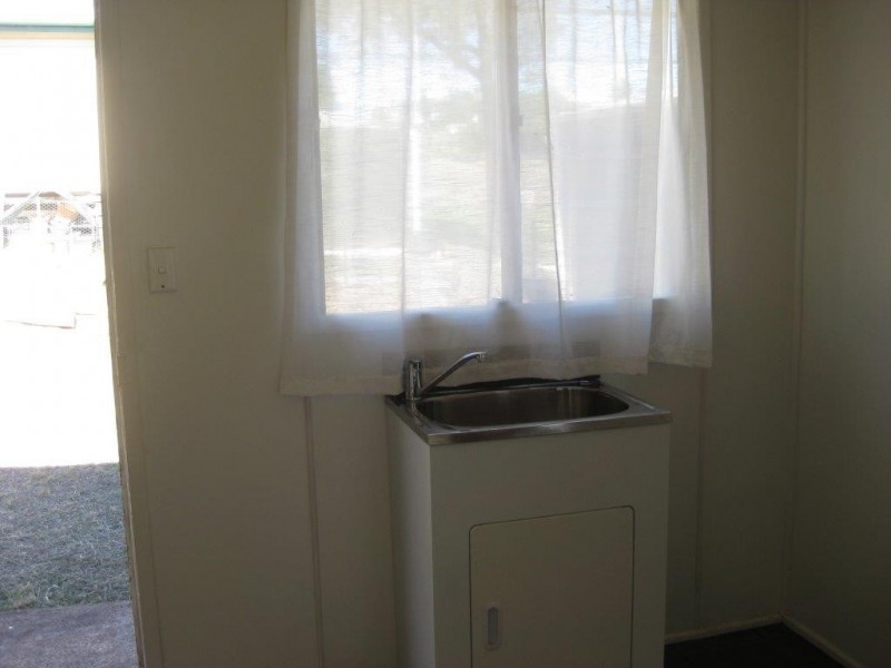 27 Wolsey Street, Taroom QLD 4420