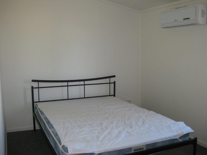 27 Wolsey Street, Taroom QLD 4420