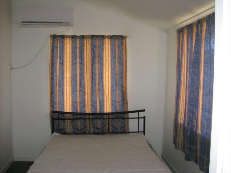 27 Wolsey Street, Taroom QLD 4420