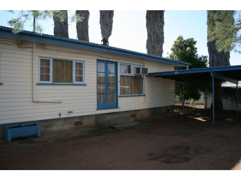 4/15 Eleanor Street, Miles QLD 4415