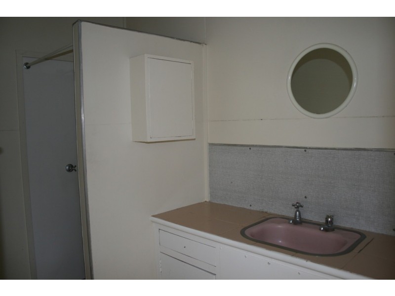 4/15 Eleanor Street, Miles QLD 4415