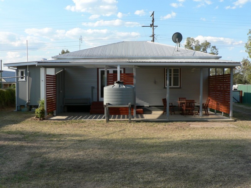 64 Edith street, Miles QLD 4415