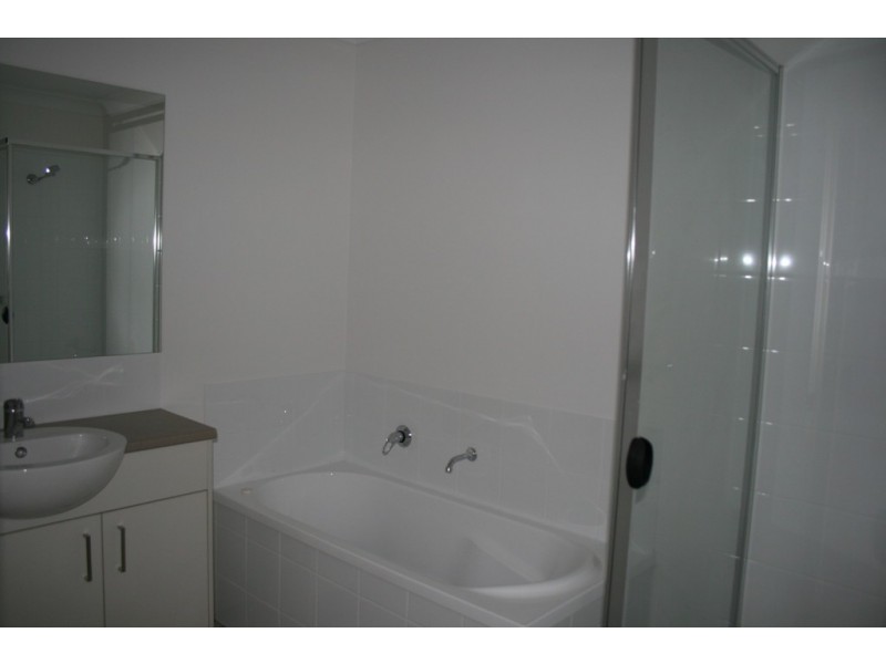 10 DOGWOOD COURT, Miles QLD 4415