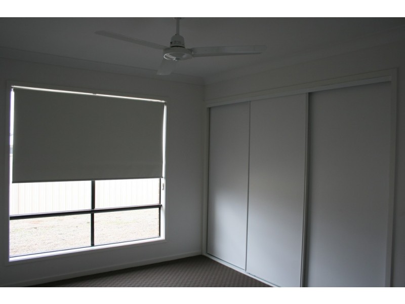 10 DOGWOOD COURT, Miles QLD 4415