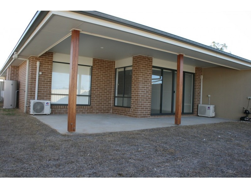 10 DOGWOOD COURT, Miles QLD 4415