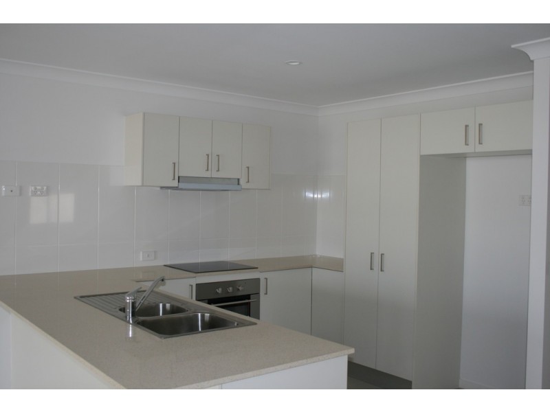 10 DOGWOOD COURT, Miles QLD 4415