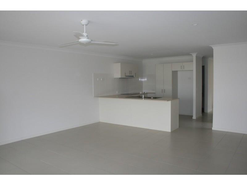 10 DOGWOOD COURT, Miles QLD 4415