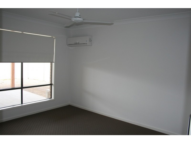 10 DOGWOOD COURT, Miles QLD 4415