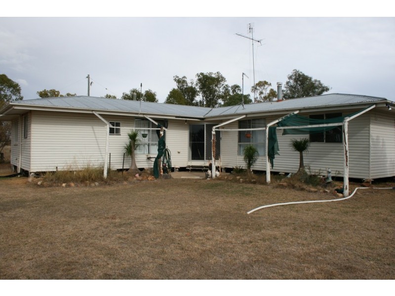 334 Mathews Road, Miles QLD 4415
