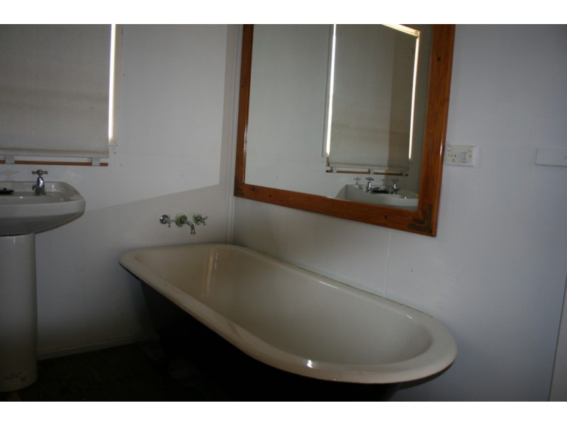 334 Mathews Road, Miles QLD 4415