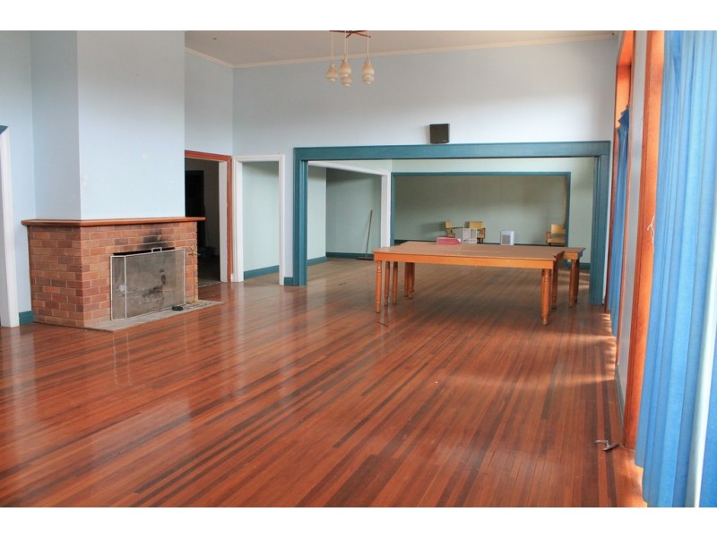 14 Louise Street, Cunnamulla QLD 4490