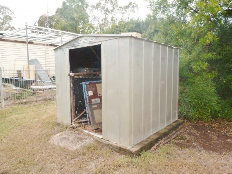 42 William Street, Surat QLD 4417