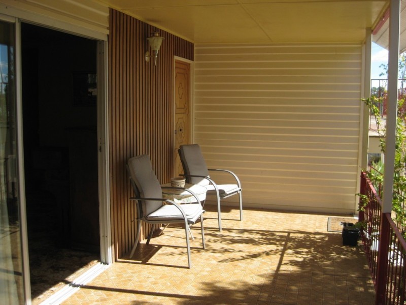 38 Hutton Street, Taroom QLD 4420