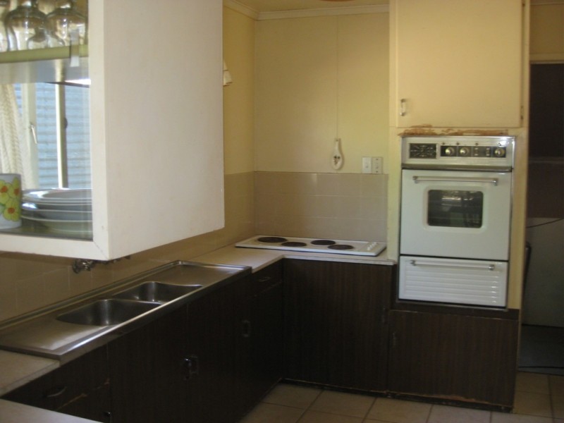 38 Hutton Street, Taroom QLD 4420