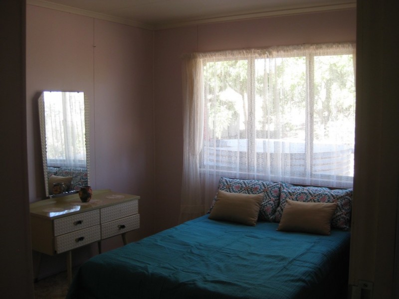 38 Hutton Street, Taroom QLD 4420