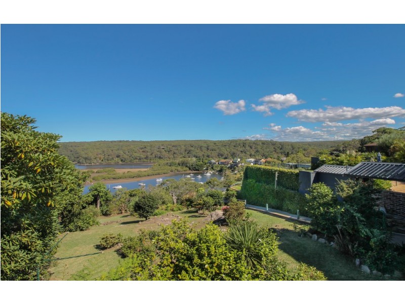 42 Mansion Point Rd, Grays Point NSW 2232