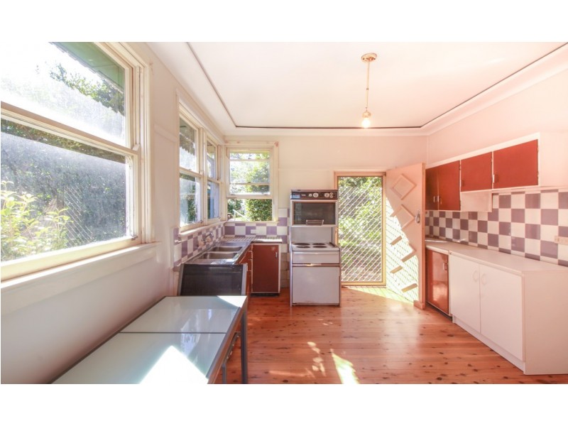 42 Mansion Point Rd, Grays Point NSW 2232