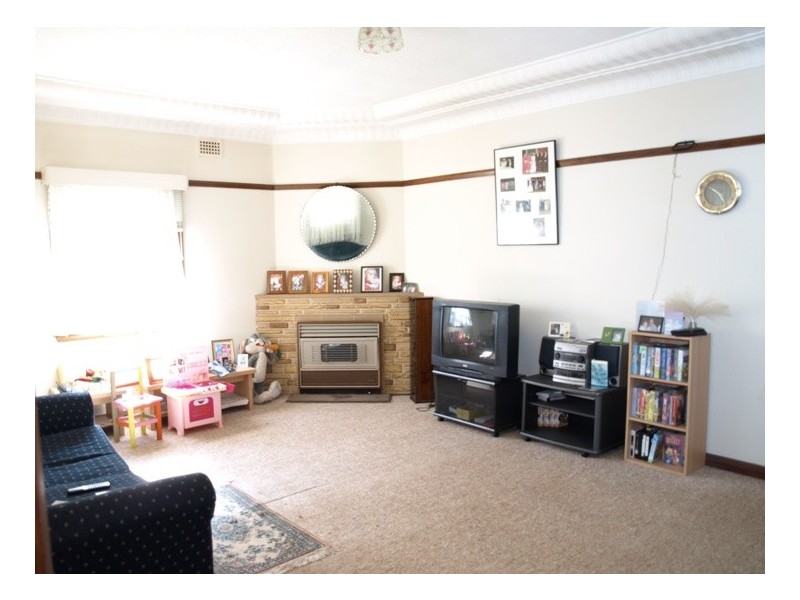 7 Chruchill Avenue, Kirrawee NSW 2232