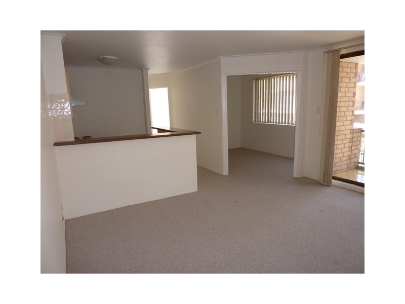 8/125 Oak, Kirrawee NSW 2232