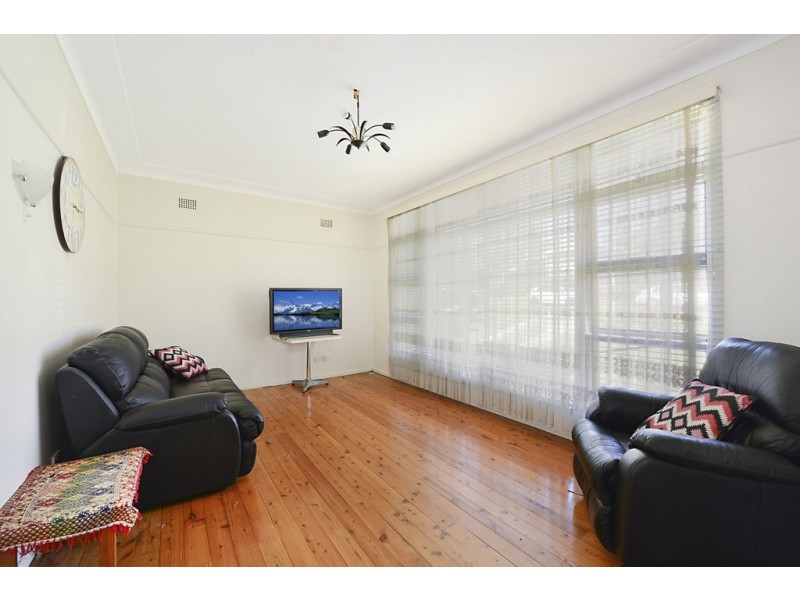 11 Gillham Avenue, Caringbah South NSW 2229