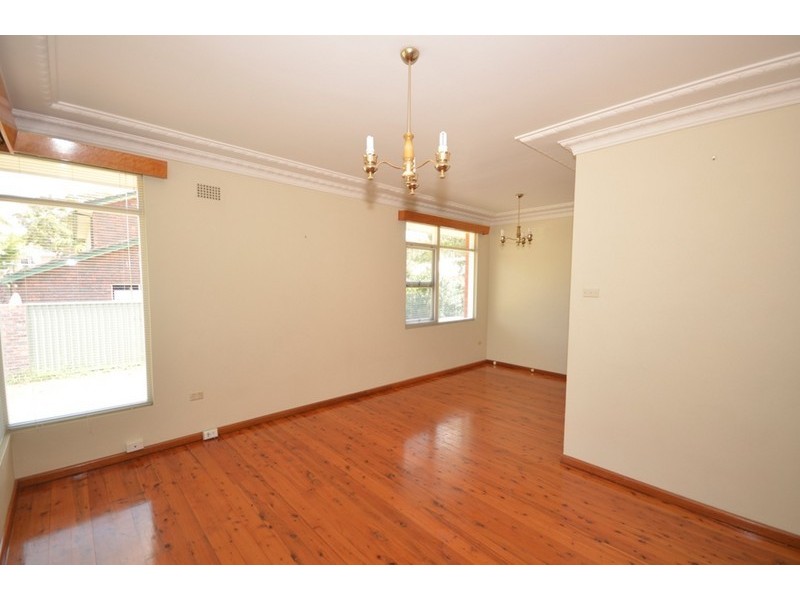 3 Balgang Ave, Kirrawee NSW 2232