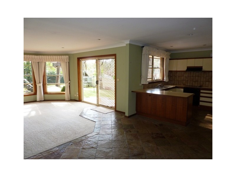 7 Wanganui Road, Kirrawee NSW 2232