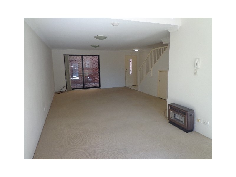 22/8-10 Warumbui Avenue, Miranda NSW 2228