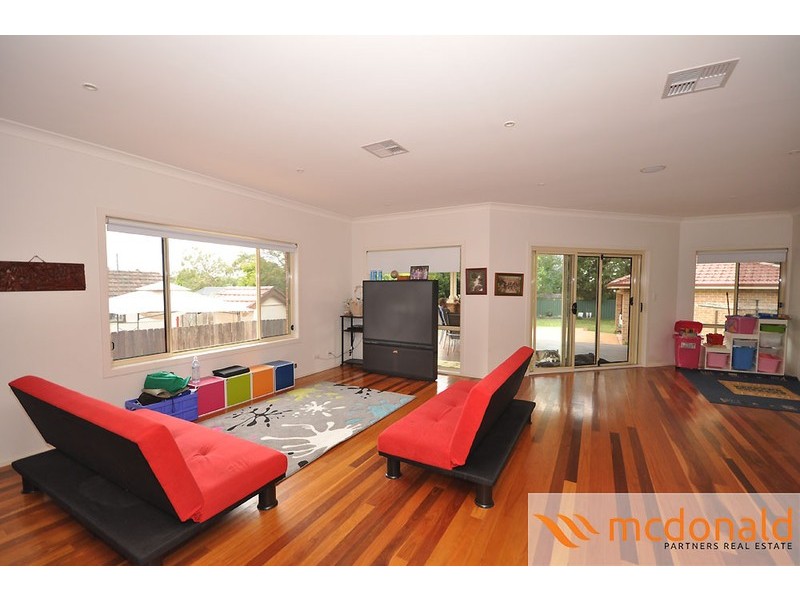 6 Churchill Avenue, Kirrawee NSW 2232